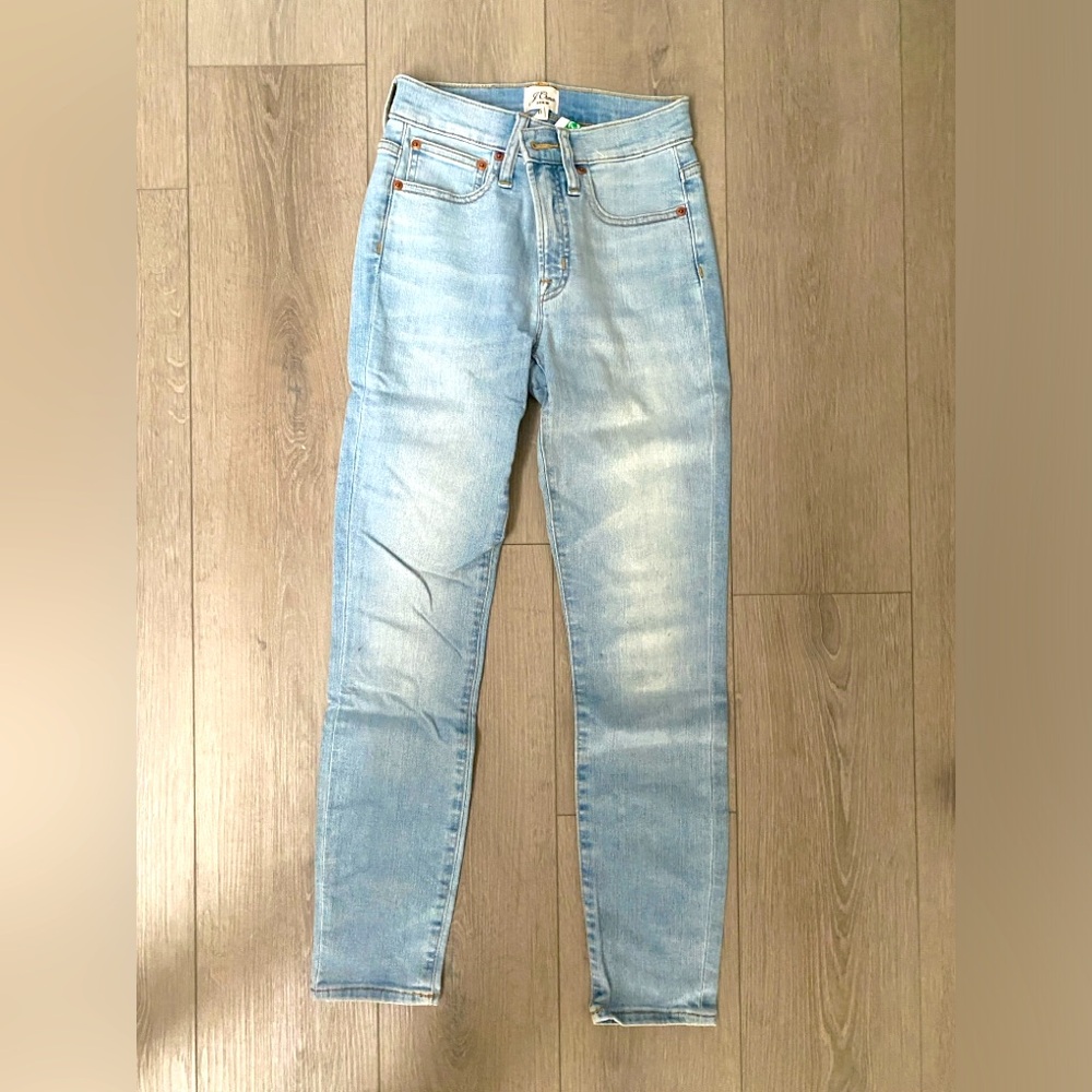 J. Crew 9 inch toothpick light wash skinny Jeans. Size 24